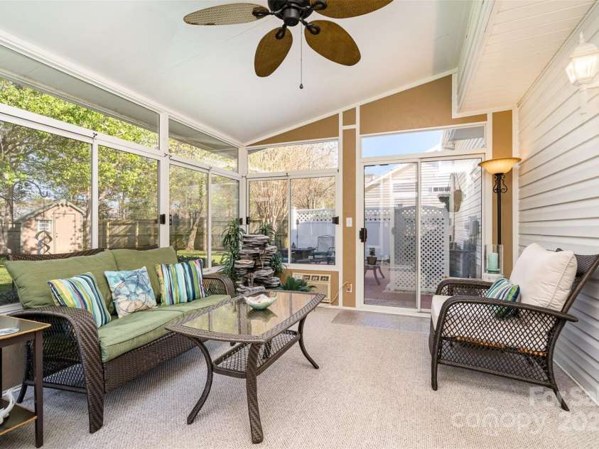 12421 Poplar Forest Drive, Charlotte, NC 28278.  MLS# CAR4232108, YatesRealty ID 2348. 