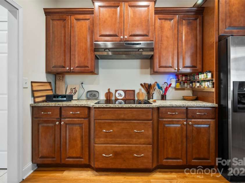 147 Bridge Lane, Tryon, NC 28782.  MLS# CAR4293368, YatesRealty ID 2348. Kitchen