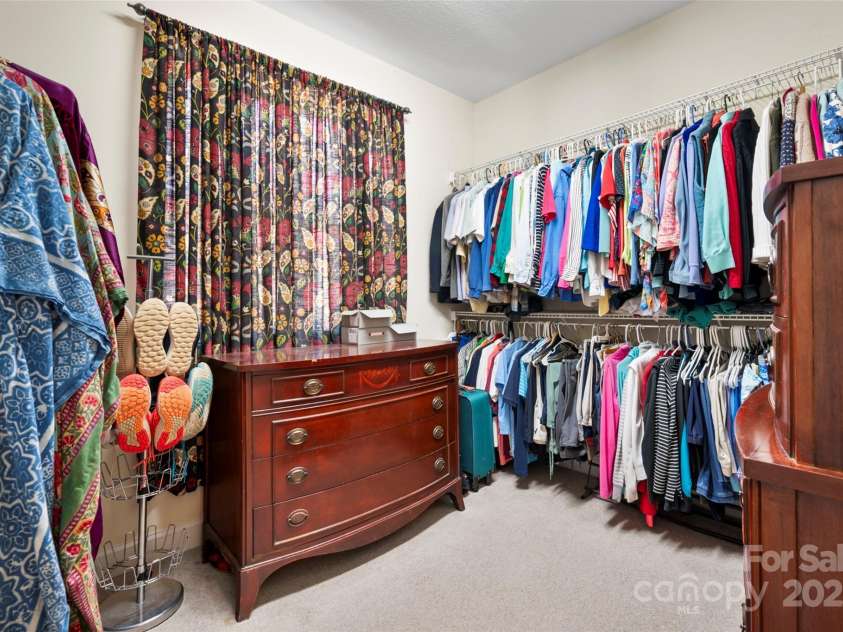 147 Bridge Lane, Tryon, NC 28782.  MLS# CAR4293368, YatesRealty ID 2348. Primary walk in closet