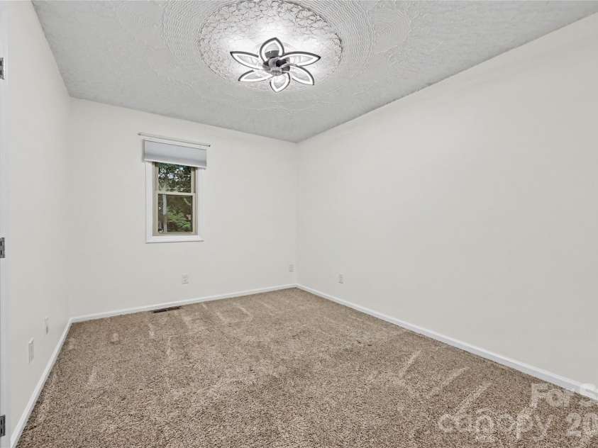 608 Hoyle Street, Lincolnton, NC 28092.  MLS# CAR4413256, YatesRealty ID 23481. 