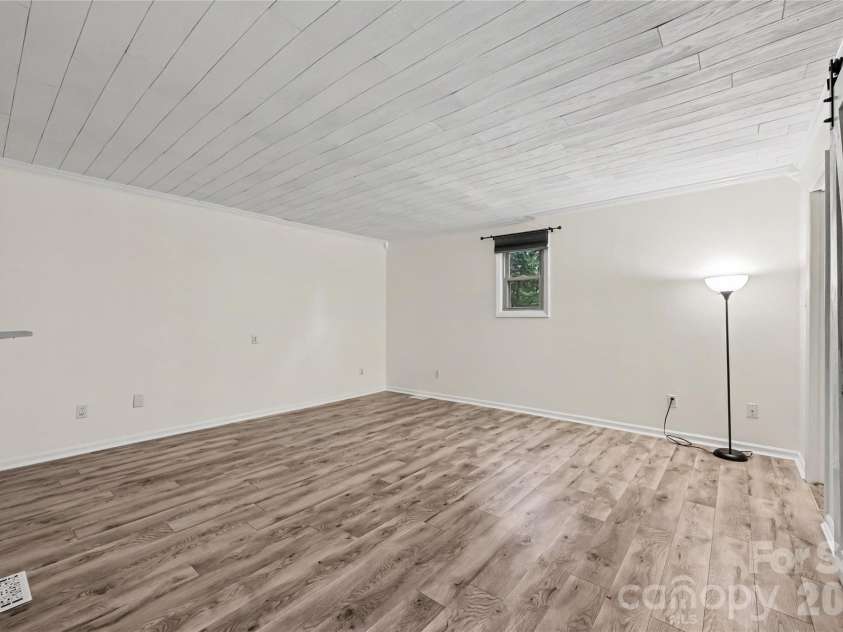 608 Hoyle Street, Lincolnton, NC 28092.  MLS# CAR4413256, YatesRealty ID 23481. 