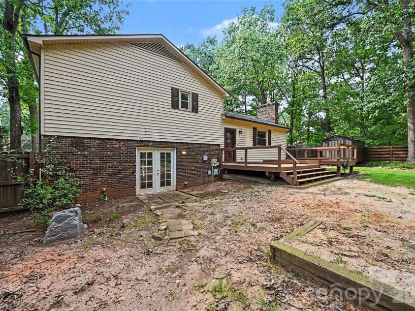 608 Hoyle Street, Lincolnton, NC 28092.  MLS# CAR4413256, YatesRealty ID 23481. 