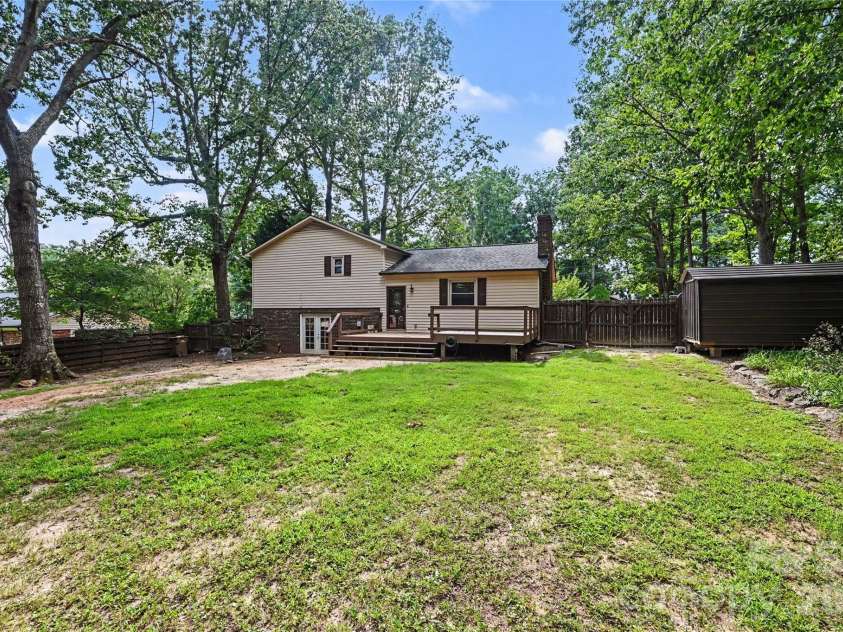 608 Hoyle Street, Lincolnton, NC 28092.  MLS# CAR4413256, YatesRealty ID 23481. 