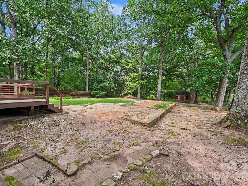 608 Hoyle Street, Lincolnton, NC 28092.  MLS# CAR4413256, YatesRealty ID 23481. 