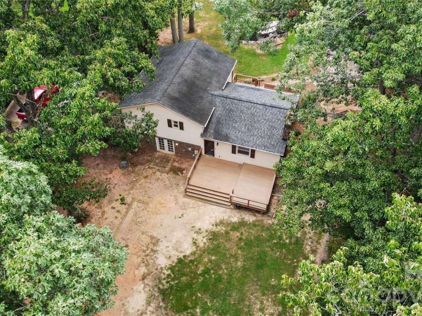 608 Hoyle Street, Lincolnton, NC 28092.  MLS# CAR4413256, YatesRealty ID 23481. 