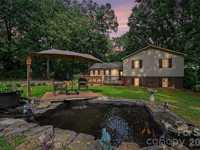 608 Hoyle Street, Lincolnton, NC 28092.  MLS# CAR4413256, YatesRealty ID 23481. 