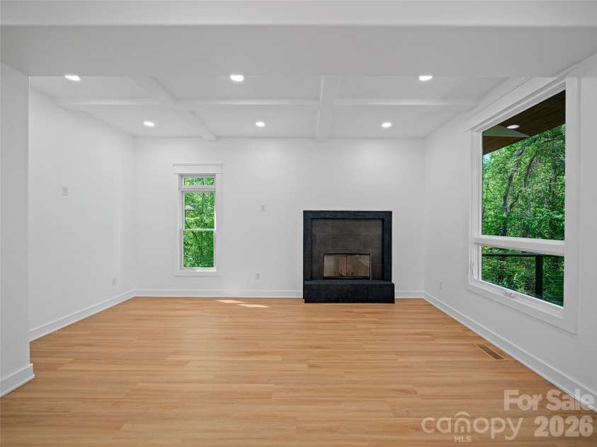 92 Cedar Street, Asheville, NC 28803.  MLS# CAR4377479, YatesRealty ID 23482. 
