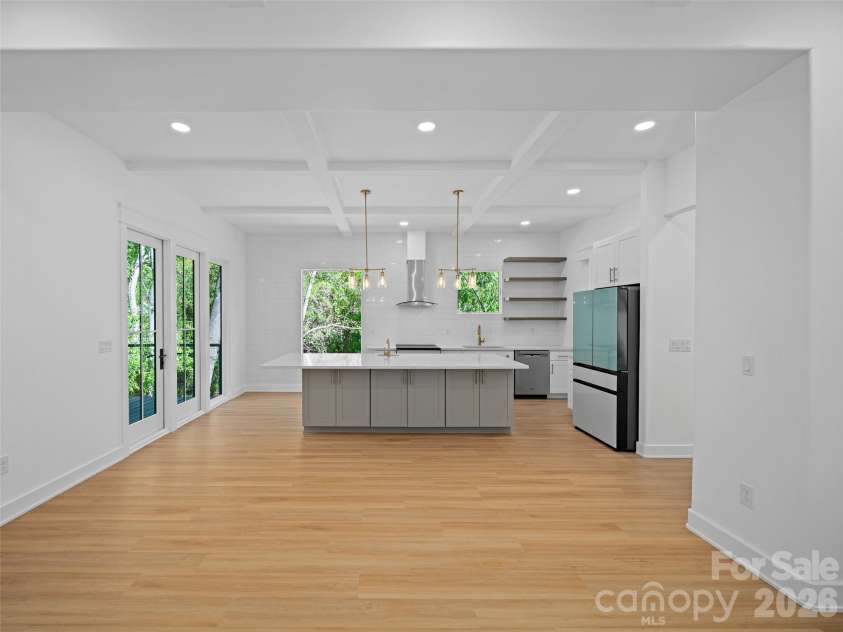 92 Cedar Street, Asheville, NC 28803.  MLS# CAR4377479, YatesRealty ID 23482. Great room main level