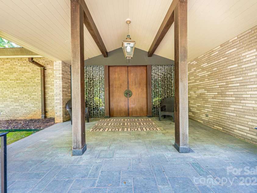 153 Hillhaven Place, Lenoir, NC 28645.  MLS# CAR4277199, YatesRealty ID 23483. 