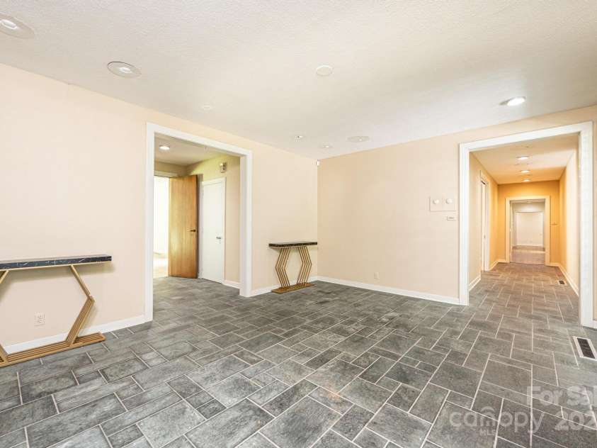 153 Hillhaven Place, Lenoir, NC 28645.  MLS# CAR4277199, YatesRealty ID 23483. 