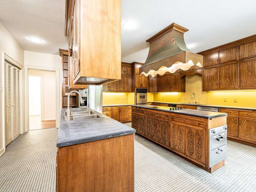 153 Hillhaven Place, Lenoir, NC 28645.  MLS# CAR4277199, YatesRealty ID 23483. 