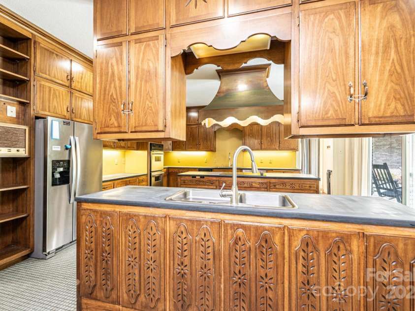 153 Hillhaven Place, Lenoir, NC 28645.  MLS# CAR4277199, YatesRealty ID 23483. 