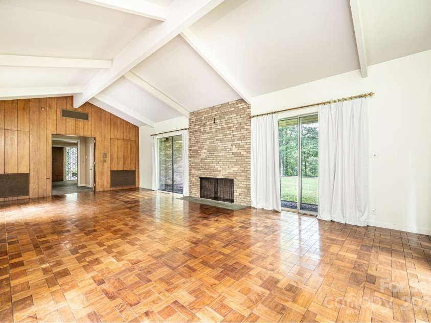 153 Hillhaven Place, Lenoir, NC 28645.  MLS# CAR4277199, YatesRealty ID 23483. 