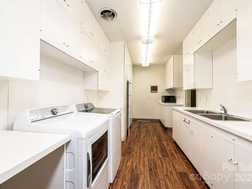 153 Hillhaven Place, Lenoir, NC 28645.  MLS# CAR4277199, YatesRealty ID 23483. 