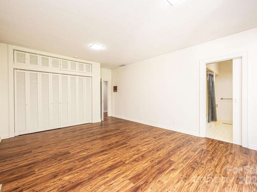 153 Hillhaven Place, Lenoir, NC 28645.  MLS# CAR4277199, YatesRealty ID 23483. 