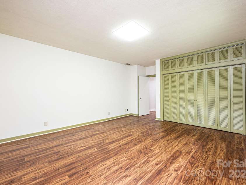 153 Hillhaven Place, Lenoir, NC 28645.  MLS# CAR4277199, YatesRealty ID 23483. 