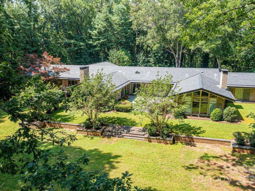 153 Hillhaven Place, Lenoir, NC 28645.  MLS# CAR4277199, YatesRealty ID 23483. 