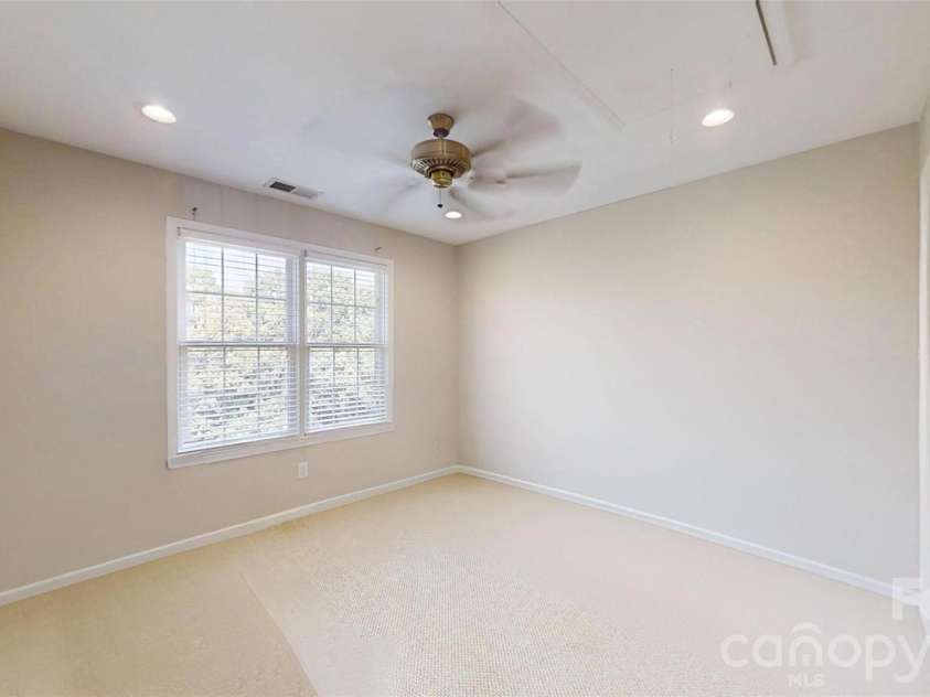 2400 Carriage Lane, Lincolnton, NC 28092.  MLS# CAR4355700, YatesRealty ID 23484. 