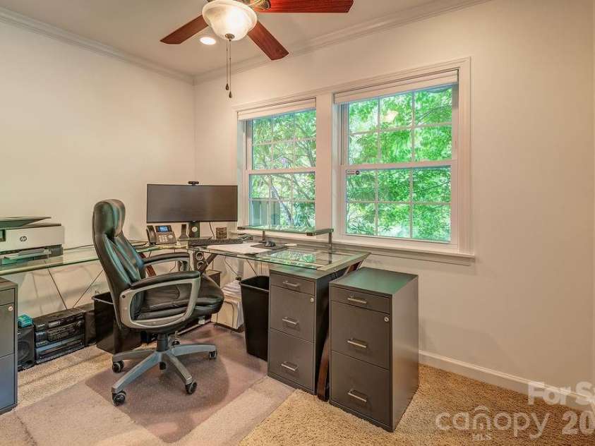 35 Dogwood Road, Asheville, NC 28804.  MLS# CAR4377400, YatesRealty ID 23486. Main Level Office Space