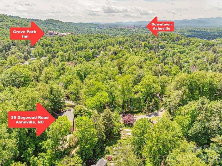 35 Dogwood Road, Asheville, NC 28804.  MLS# CAR4377400, YatesRealty ID 23486. So Convenient