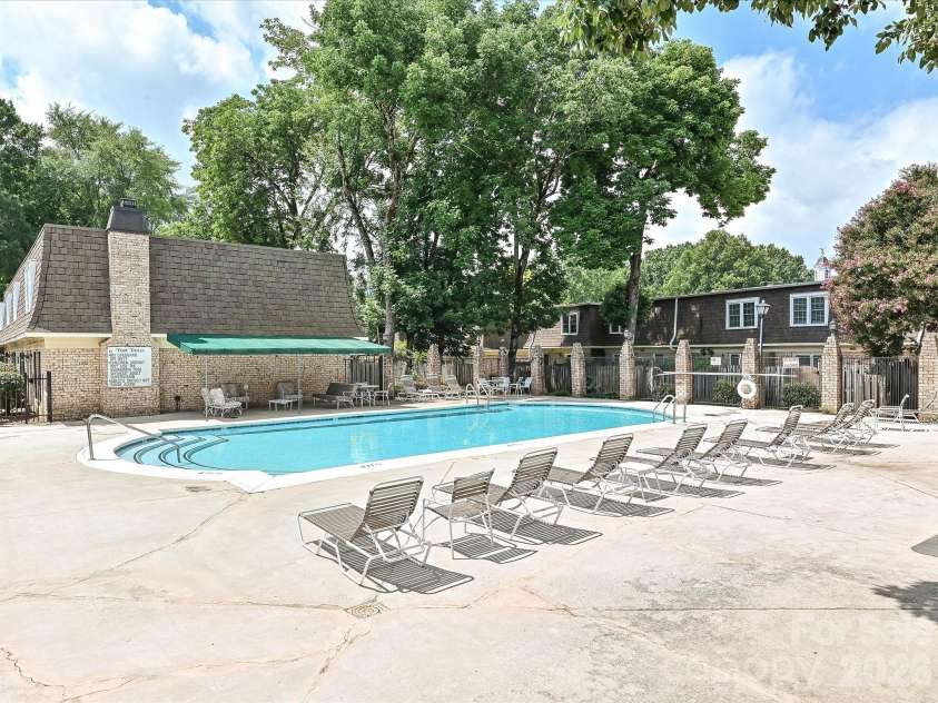 3520 Colony Road, Charlotte, NC 28211.  MLS# CAR4411919, YatesRealty ID 23487. 