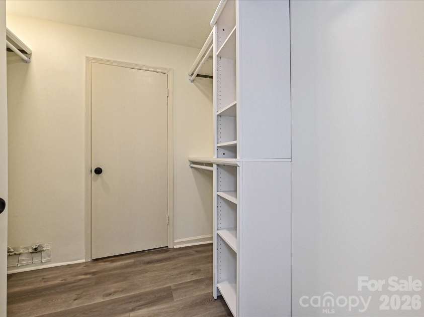3520 Colony Road, Charlotte, NC 28211.  MLS# CAR4411919, YatesRealty ID 23487. Bedroom Closet