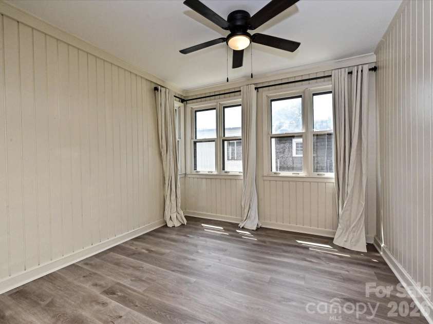 3520 Colony Road, Charlotte, NC 28211.  MLS# CAR4411919, YatesRealty ID 23487. Sun Room