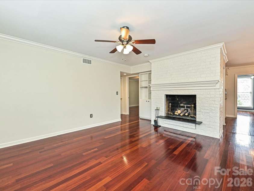 3520 Colony Road, Charlotte, NC 28211.  MLS# CAR4421758, YatesRealty ID 23487. 