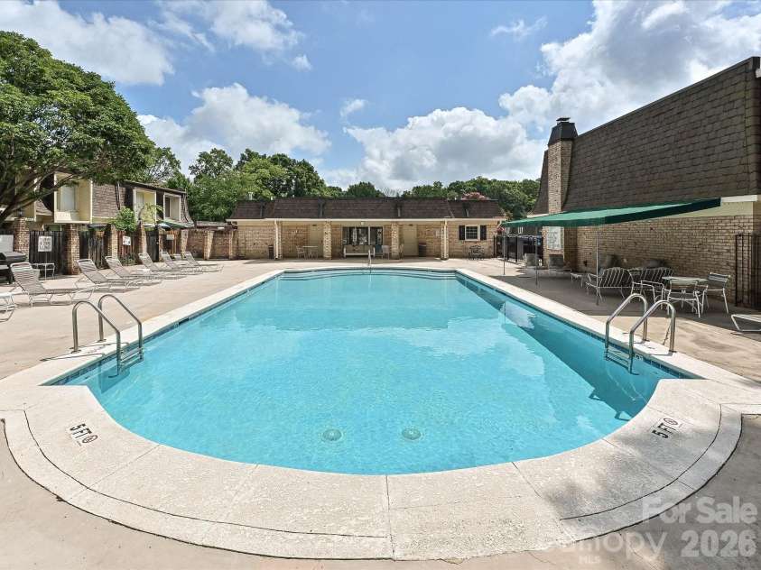 3520 Colony Road, Charlotte, NC 28211.  MLS# CAR4421758, YatesRealty ID 23487. 
