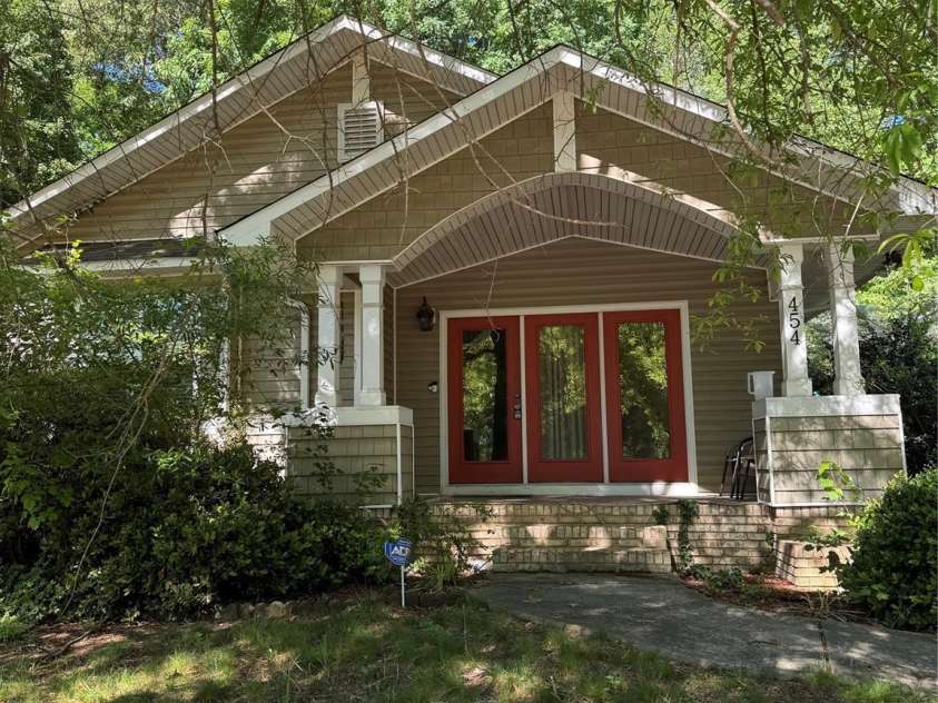454 Mables Court, Statesville, NC 28677.  MLS# CAR4379229, YatesRealty ID 23488. 