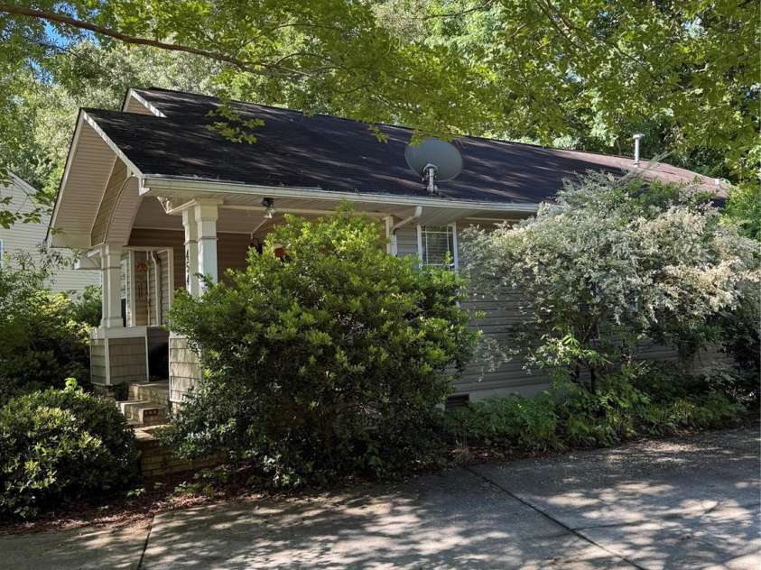454 Mables Court, Statesville, NC 28677.  MLS# CAR4379229, YatesRealty ID 23488. 
