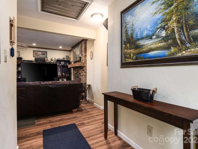 7101 Signer Road, Charlotte, NC 28278.  MLS# CAR4277378, YatesRealty ID 23488. 