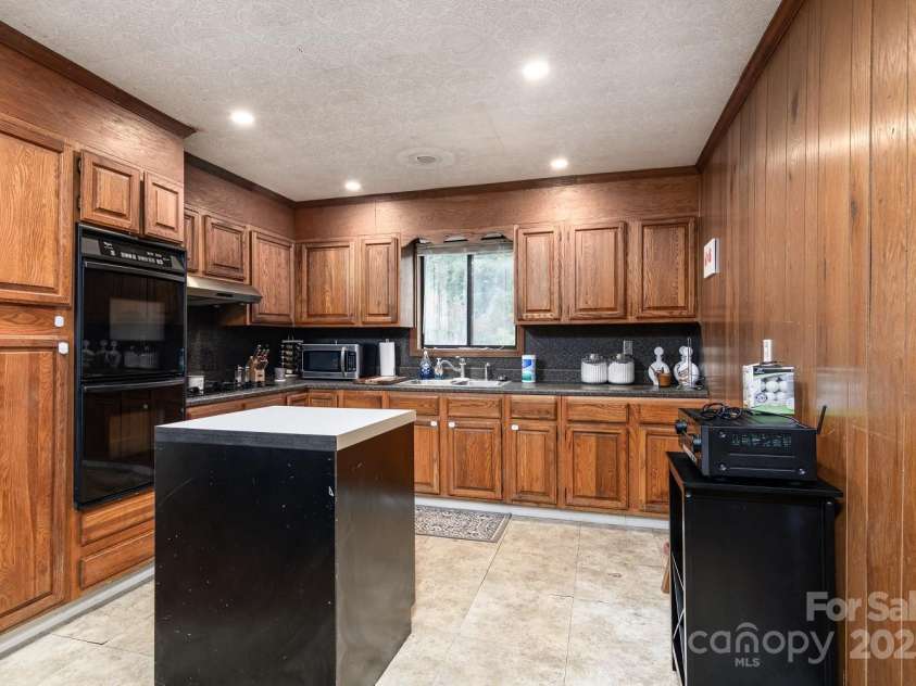7101 Signer Road, Charlotte, NC 28278.  MLS# CAR4277378, YatesRealty ID 23488. 