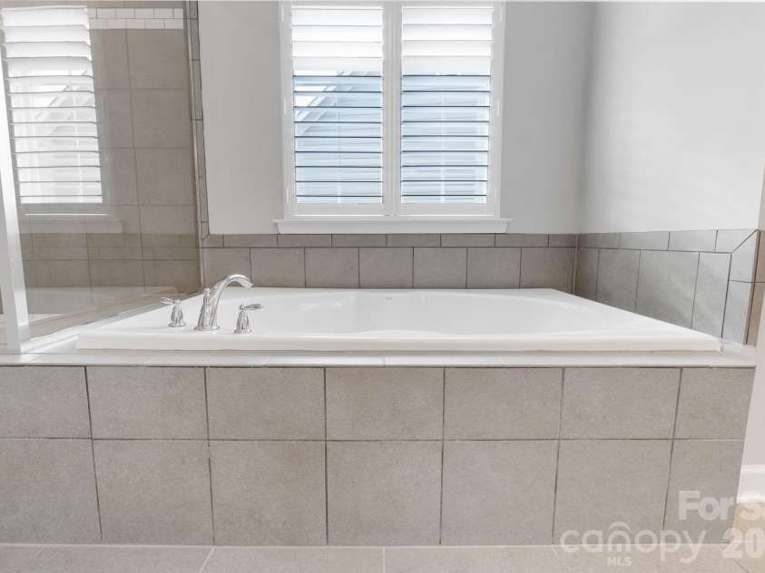 3022 Manchester Court, Indian Land, SC 29707.  MLS# CAR4358002, YatesRealty ID 23489. Tub