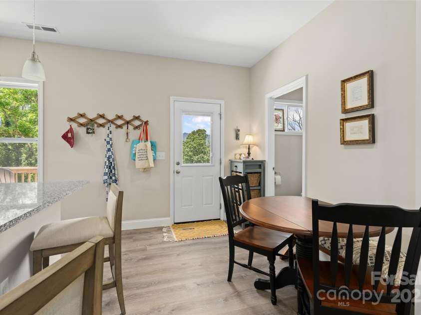 913 Canton Road, Canton, NC 8716.  MLS# CAR4274372, YatesRealty ID 23489. 