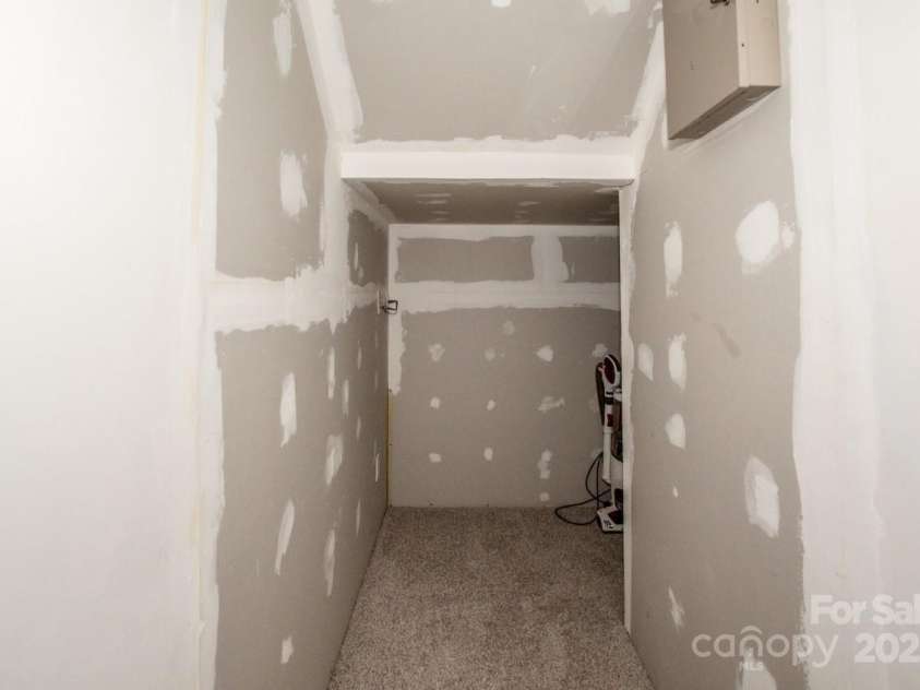 2344 Smith Cove Road, Denver, NC 28037.  MLS# CAR4321510, YatesRealty ID 2349. Main Level Storage