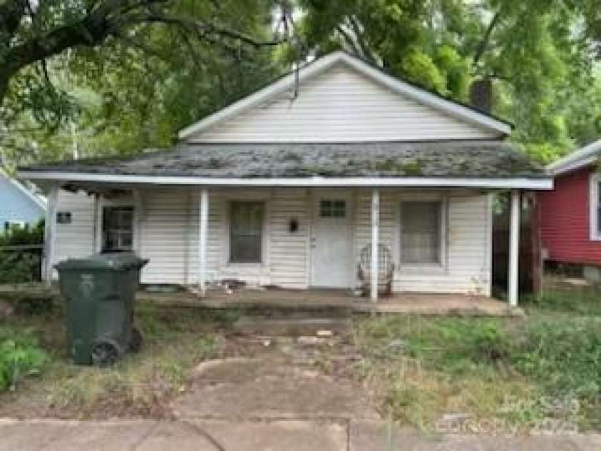 116 Walker Street, Kings Mountain, NC 28086.  MLS# CAR4276430, YatesRealty ID 23493. 