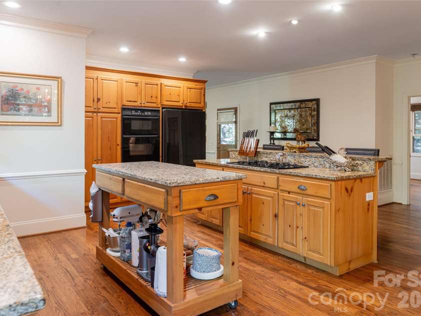 75 Cougar Lane, Saluda, NC 28773.  MLS# CAR4263735, YatesRealty ID 23493. 