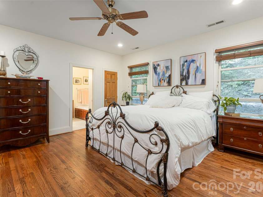 75 Cougar Lane, Saluda, NC 28773.  MLS# CAR4263735, YatesRealty ID 23493. 