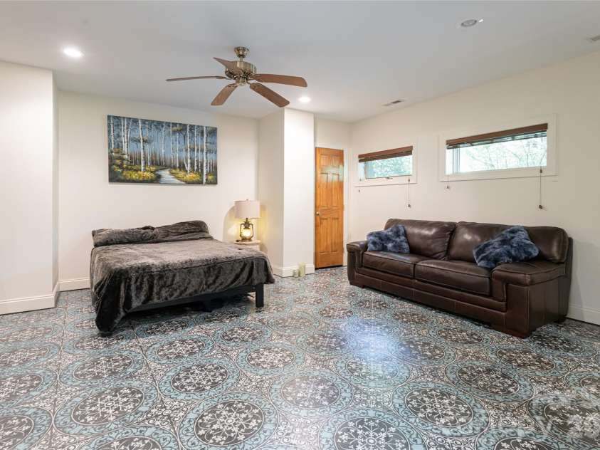 75 Cougar Lane, Saluda, NC 28773.  MLS# CAR4263735, YatesRealty ID 23493. 