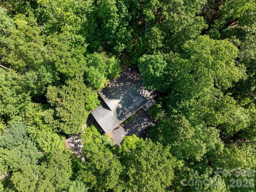 75 Cougar Lane, Saluda, NC 28773.  MLS# CAR4263735, YatesRealty ID 23493. 
