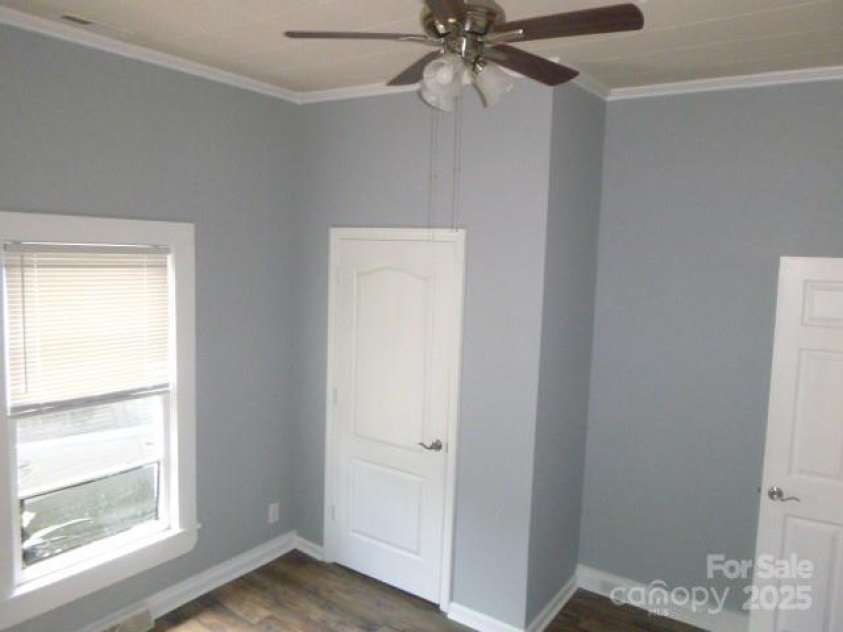 326 Caldwell Street, Salisbury, NC 28144.  MLS# CAR4276840, YatesRealty ID 23494. 