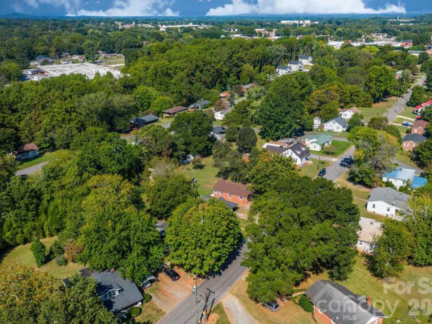 728 21st Street, Hickory, NC 28602.  MLS# CAR4382575, YatesRealty ID 23495. 