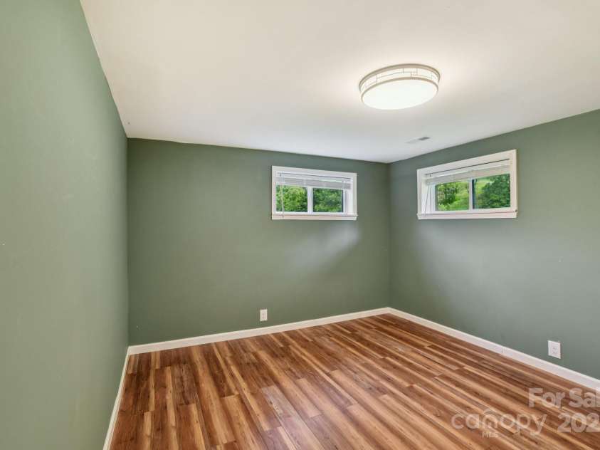 139 Trent Road, Brevard, NC 28712.  MLS# CAR4276337, YatesRealty ID 23496. 