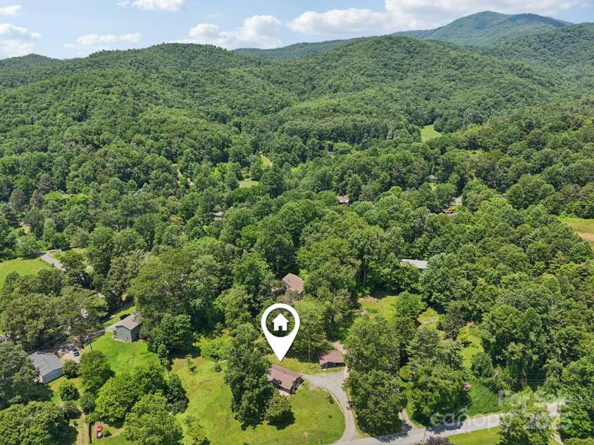 139 Trent Road, Brevard, NC 28712.  MLS# CAR4276337, YatesRealty ID 23496. 