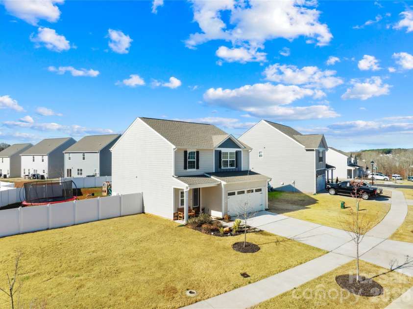 147 Tanner Loop, Troutman, NC 28166.  MLS# CAR4357480, YatesRealty ID 23497. 