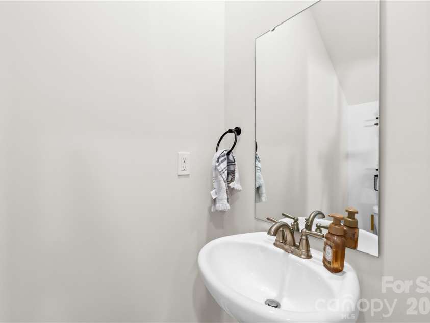 147 Tanner Loop, Troutman, NC 28166.  MLS# CAR4357480, YatesRealty ID 23497. 