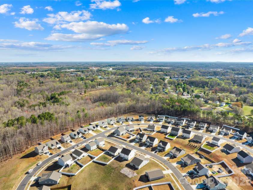 147 Tanner Loop, Troutman, NC 28166.  MLS# CAR4357480, YatesRealty ID 23497. 