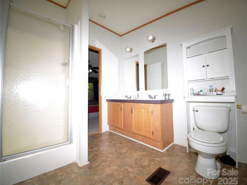 8221 Feather Run Road, Kershaw, SC 29067.  MLS# CAR4277032, YatesRealty ID 23498. 