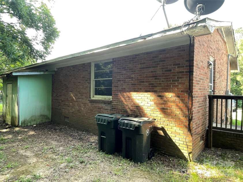 28 Maiden Lane, York, SC 29745.  MLS# CAR4277519, YatesRealty ID 23499. 